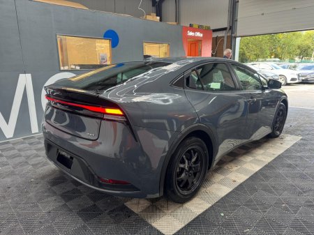 2025 Toyota Prius - photo 3