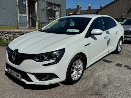 2019 Renault Megane - photo 2