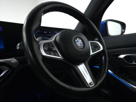 2023 BMW 3-Series - photo 18