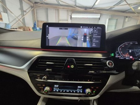 2021 BMW 5-Series - photo 14