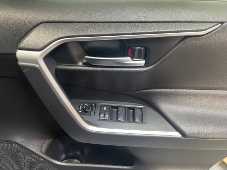 2020 Toyota RAV4 - photo 18