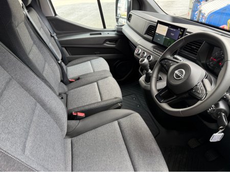 2026 Nissan Interstar - photo 15