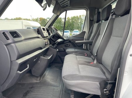 2021 Nissan NV400 - photo 17