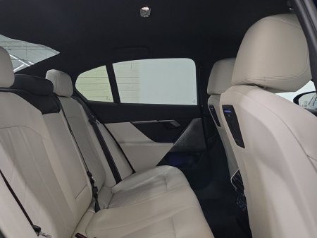 2026 BMW 5-Series - photo 22