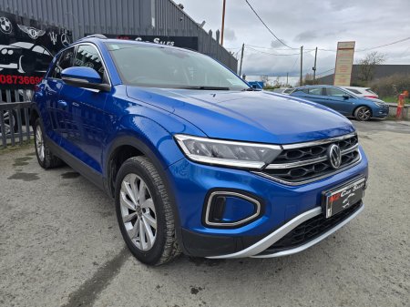 2024 Volkswagen T-Roc - photo 2