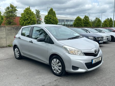2014 Toyota Yaris - photo 2
