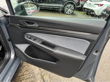 2024 Volkswagen Golf - photo 12