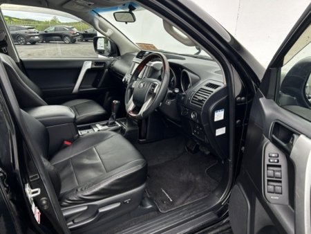 2017 Toyota Land Cruiser - photo 8