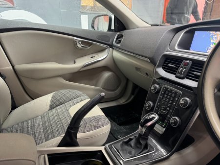 2018 Volvo V40 - photo 11