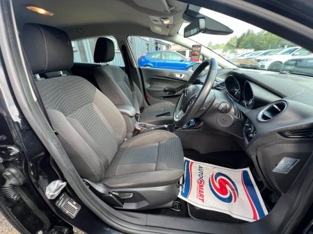 2015 Ford Fiesta - photo 10