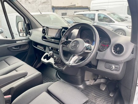 2025 Mercedes-Benz Sprinter - photo 10
