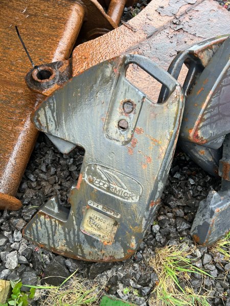 2010 McCormick 4 - photo 3