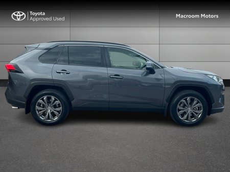 2024 Toyota RAV4 - photo 3