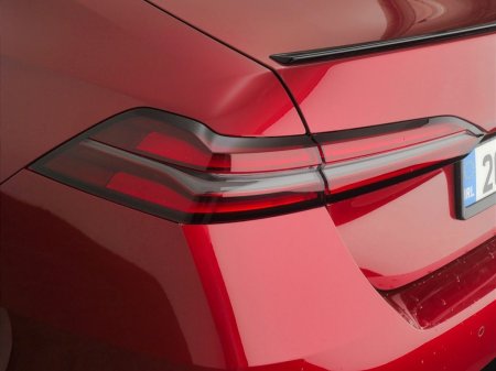 2026 BMW 5-Series - photo 20