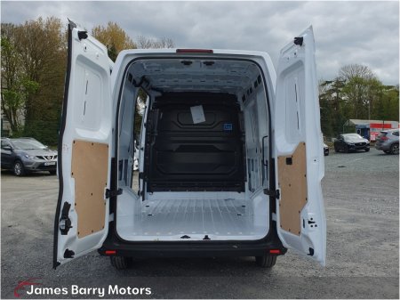 2026 Nissan Interstar - photo 27