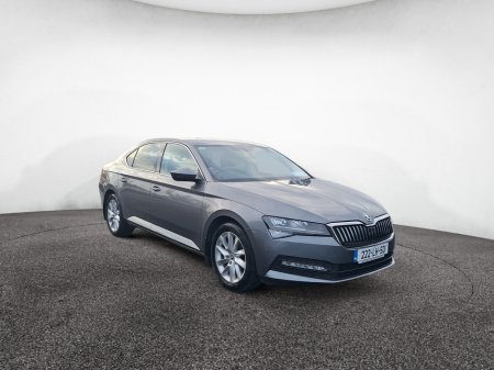 2022 Skoda Superb - photo 2