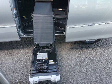 2017 Toyota Estima - photo 25