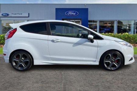2016 Ford Fiesta - photo 3