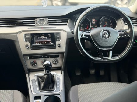 2015 Volkswagen Passat - photo 11