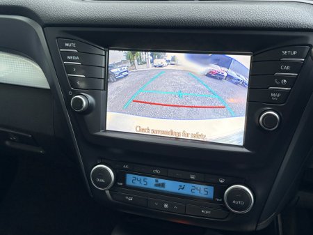2015 Toyota Avensis - photo 17