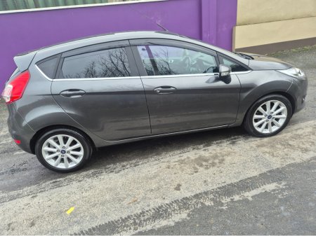 2016 Ford Fiesta - photo 3