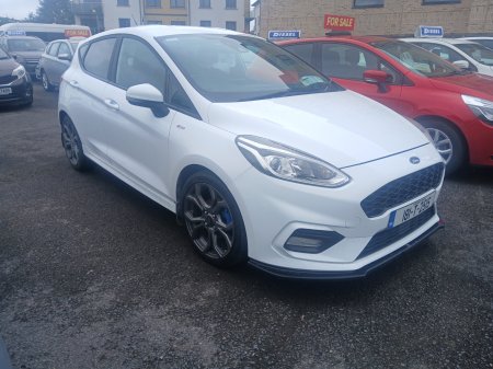 2018 Ford Fiesta - photo 2