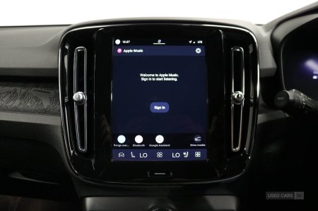 2023 Volvo XC40 - photo 35