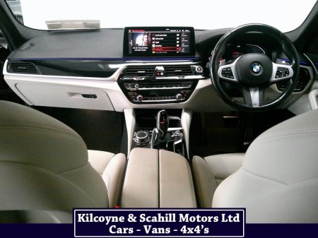 2022 BMW 5-Series - photo 15