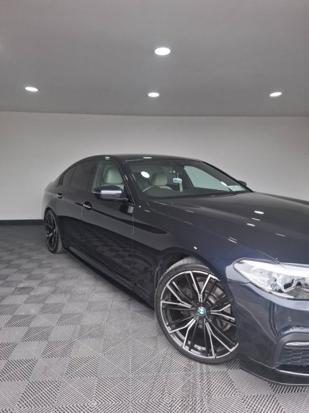 2017 BMW 5-Series - photo 4