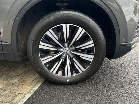2019 Volkswagen Touareg - photo 4