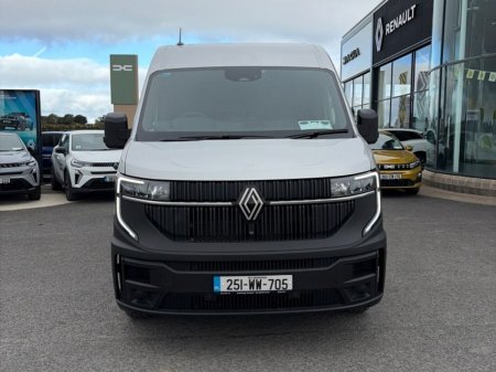 2025 Renault Master - photo 2