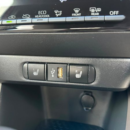 2021 Toyota Yaris - photo 7