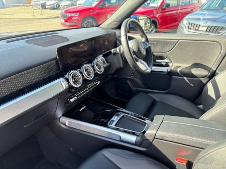 2025 Mercedes-Benz 250 - photo 2