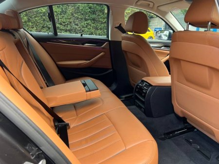 2022 BMW 5-Series - photo 8