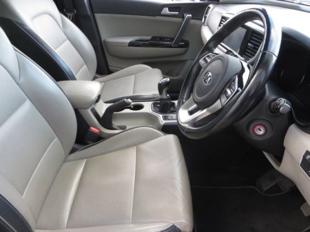 2020 Kia Sportage - photo 10