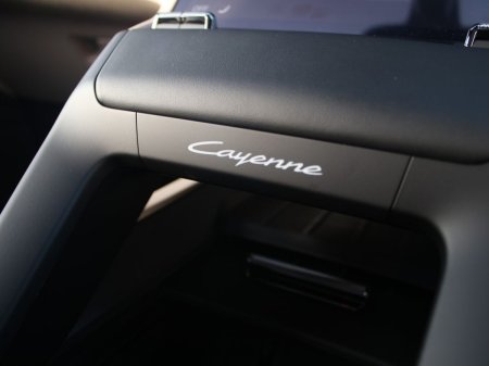 2026 Porsche Cayenne - photo 19