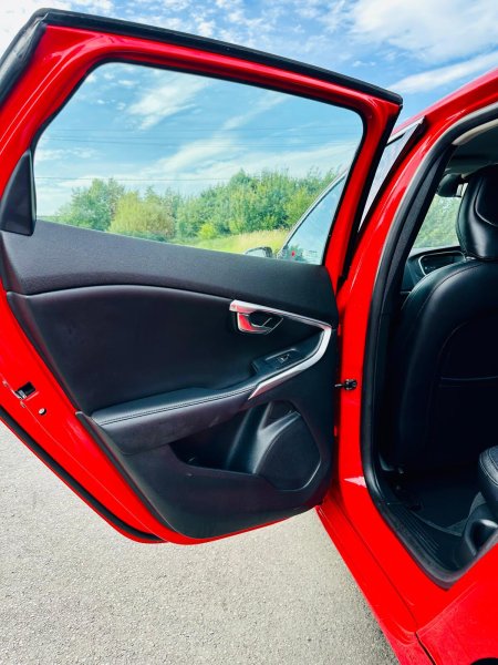 2015 Volvo V40 - photo 26