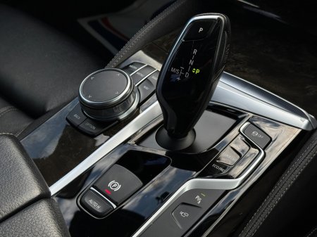 2017 BMW 5-Series - photo 16
