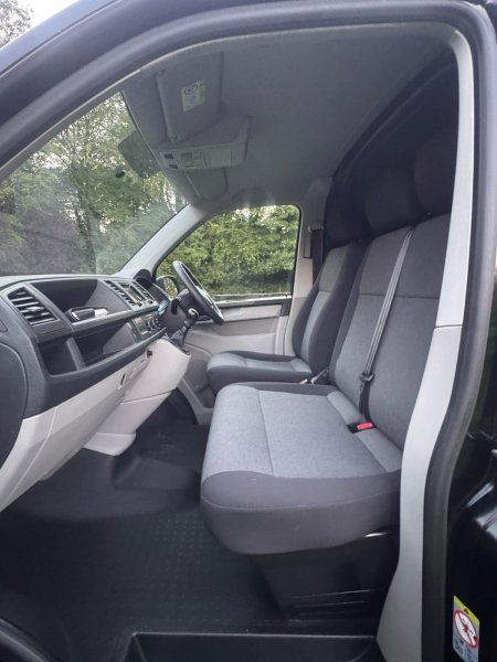 2020 Volkswagen Transporter - photo 8