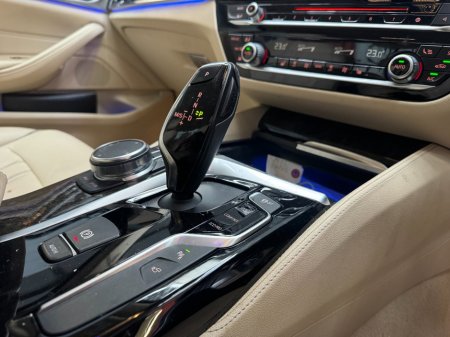 2018 BMW 5-Series - photo 11