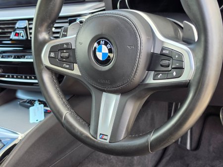 2018 BMW 5-Series - photo 11