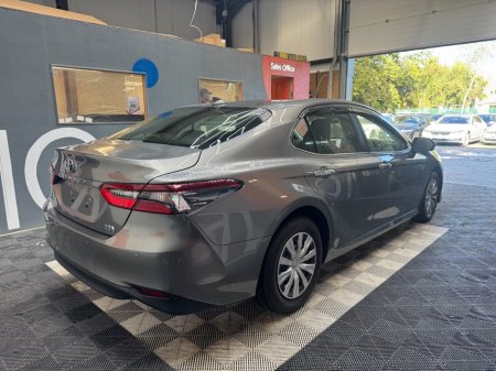 2023 Toyota Camry - photo 3