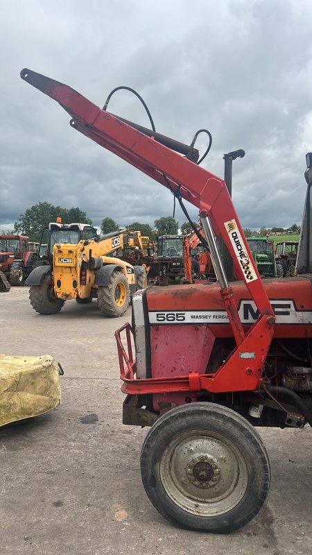 2000 Massey Ferguson 2