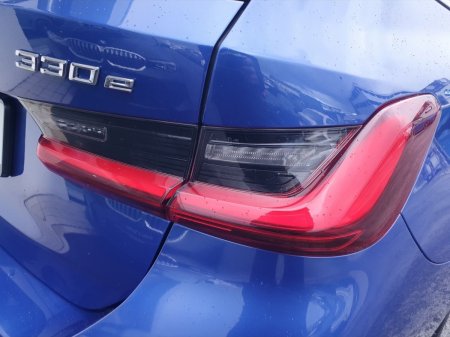2025 BMW 3-Series - photo 20