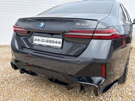 2024 BMW 5-Series - photo 9