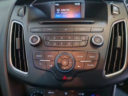 2017 Ford Focus - photo 22