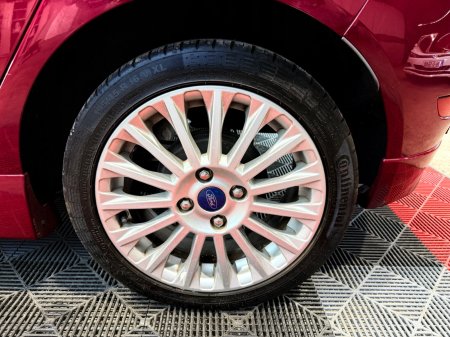 2014 Ford Fiesta - photo 8