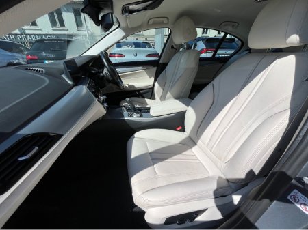 2020 BMW 5-Series - photo 28
