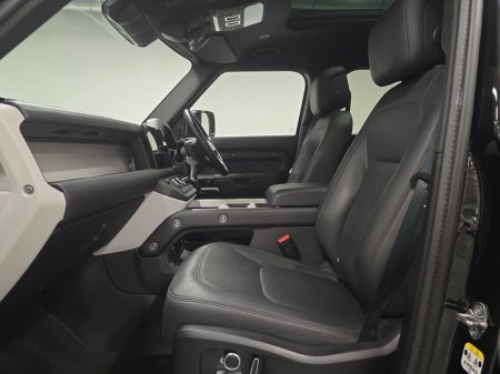 2024 Land Rover Defender - photo 3