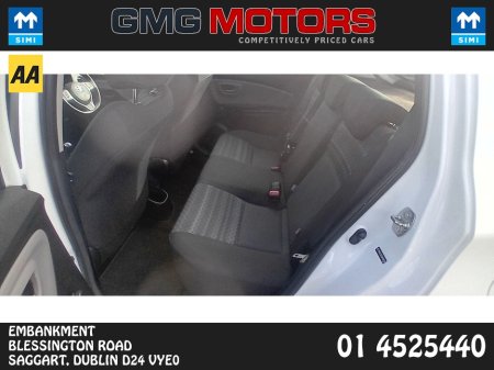 2016 Toyota Yaris - photo 17